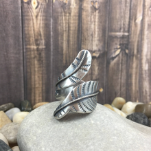 Load image into Gallery viewer, Mandana Studios sterling silver WRAP AROUND FEATHER RING
