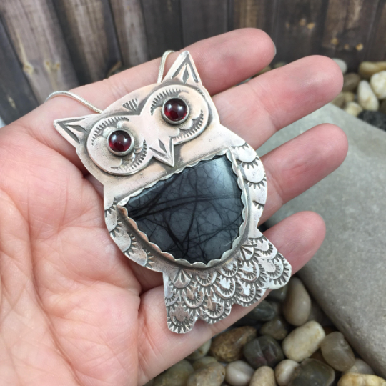 Mandana Studios PICASSO JASPER OWL WITH GARNET EYES