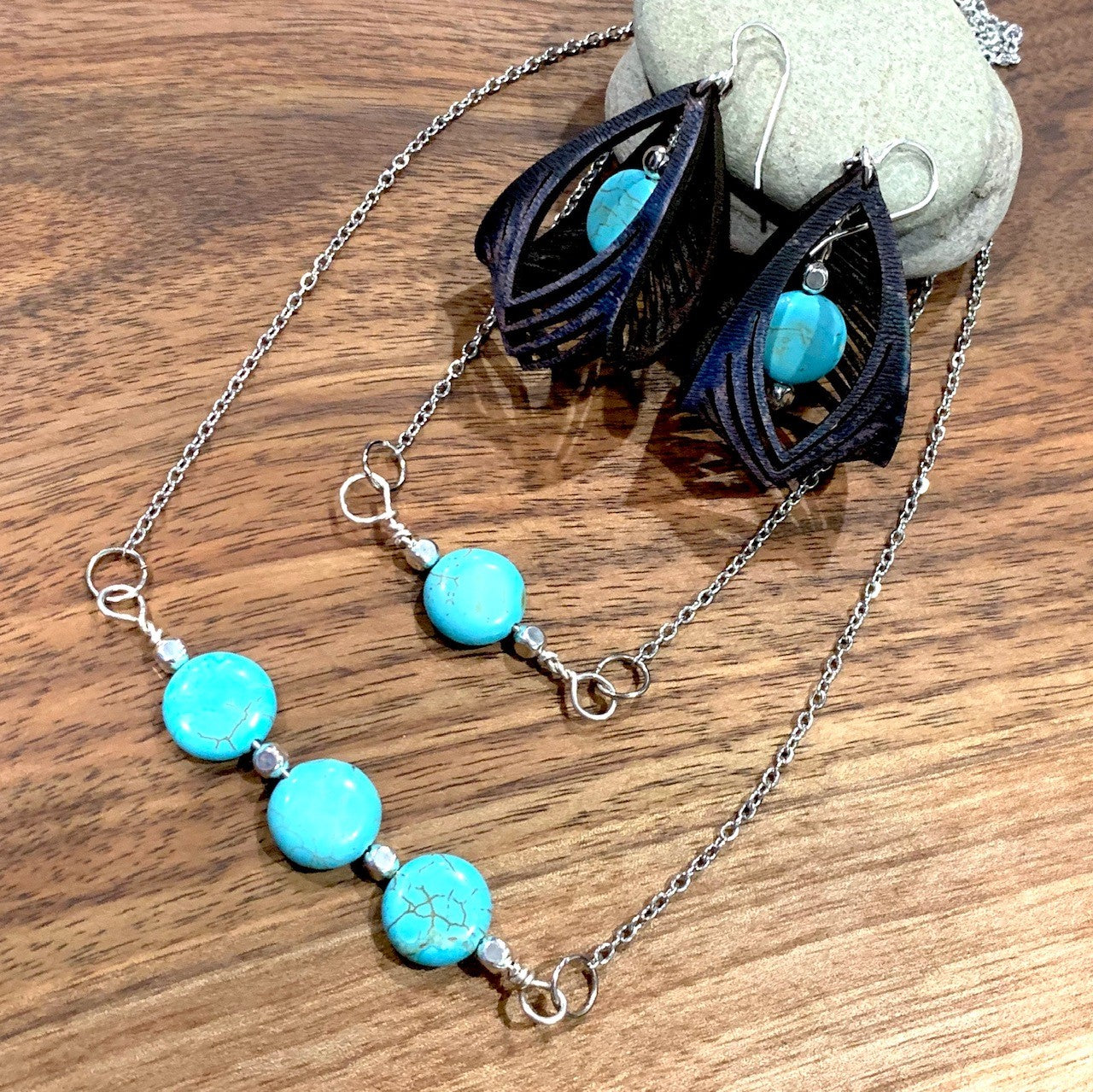 black leather cage earrings with howlite stone and matching pendants